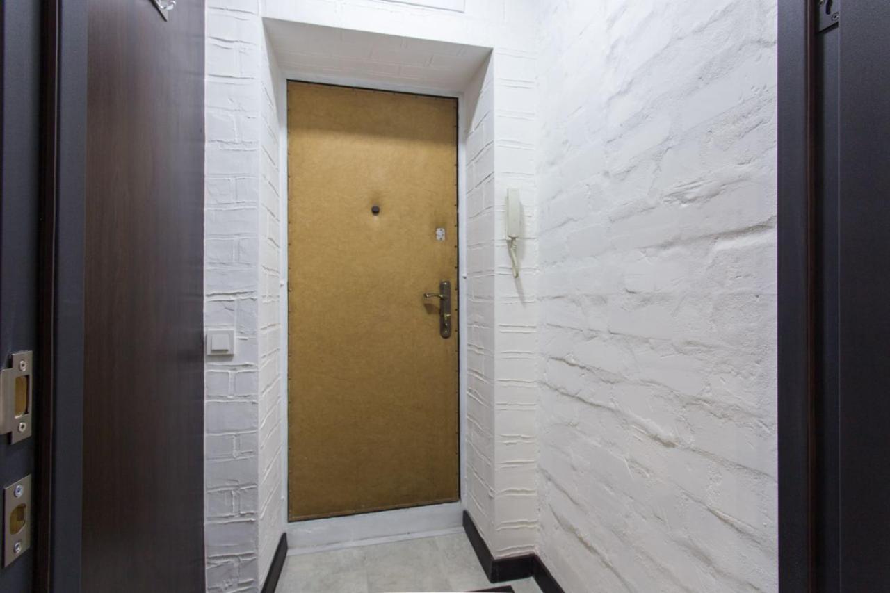 Apartment On 23 Serpnya Kharkiv Exterior photo