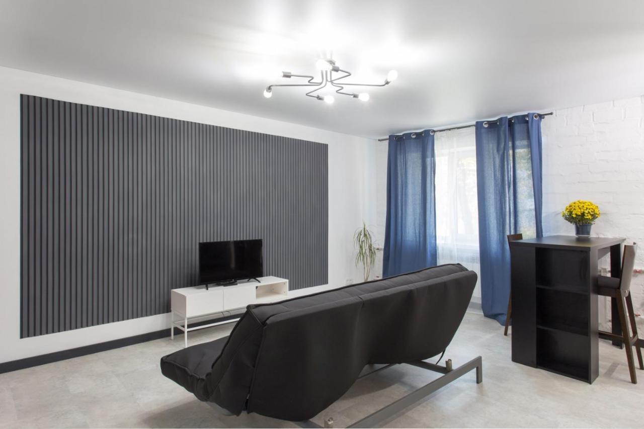 Apartment On 23 Serpnya Kharkiv Exterior photo