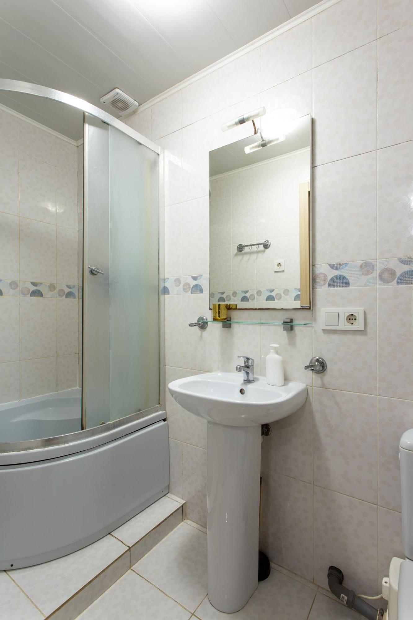 Apartment On 23 Serpnya Kharkiv Exterior photo